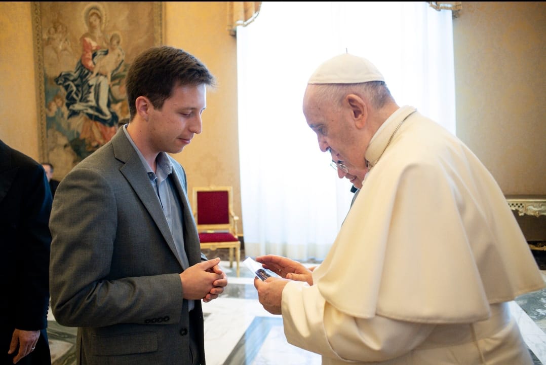 Lay Centre resident meets Pope Francis